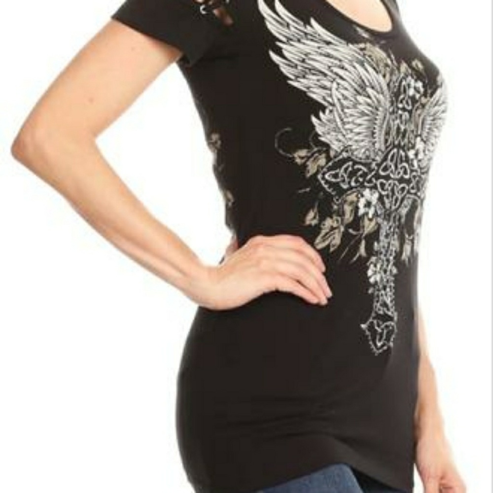 Black t-shirt